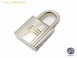 TM2012092 : HERMES エルメス SV925 シルバー カデナ 南京錠 ペンダント チャームの詳細はこちらから
