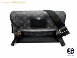 TM2110024 : LOUIS VUITTON ルイヴィトン モノグラムエクリプス メッセンジャーヴォワヤージュPM ショルダーバックの詳細はこちらから