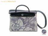 TM2206177 : HERMES エルメス エールバック ジップ31 ペガサスポップ トアルアッシュの詳細はこちらから