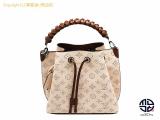 TM2209071 : LOUIS VUITTON マヒナライン 巾着型バッグ ムリア M55801の詳細はこちらから
