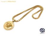 TM2308082 : VERSACE ヴェルサーチ ゴールドカラー メデューサ ロング ネックレス DG14706 メンズ アクセサリー 大ぶりの詳細はこちらから