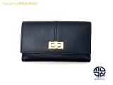 TM2309019 : FENDI フェンディ ピーカブー ブラック 黒 3つ折り財布 8M0419 サイフの詳細はこちらから