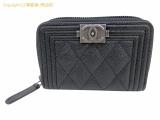 SA528270 : シャネル BOY CHANEL ラウンドファスナー コインケース A80602 ブラックの詳細はこちらから