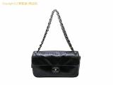 SA5h120 : シャネル CHANEL ラムスキン パンチング Wチェーン ショルダーバッグ A37577 ブラックの詳細はこちらから