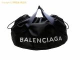 SA530900 : バレンシアガ BALENCIAGA ホイール キャンバス 巾着 ボストンバッグ 489939 ブラック/ホワイト/ネイビーの詳細はこちらから
