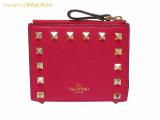 SA531537 : ヴァレンティノ ガラヴァーニ VALENTINO GARAVANI レザー ロックスタッズ 二つ折り財布 ピンクの詳細はこちらから