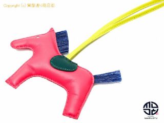 エルメス HERMES エルメス アニョーミロ ホースヘアー ローズアザレ ロデオチャーム クランMM バックチャーム 【 TM2107125 】の基本紹介画像