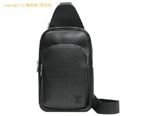 ルイ ヴィトン タイガ ルイ・ヴィトン LOUIS VUITTON タイガ ボディバッグ/ショルダーバッグ アヴェニュー・スリングバッグ M30863 ブラック 【 SA532864 】の基本紹介画像