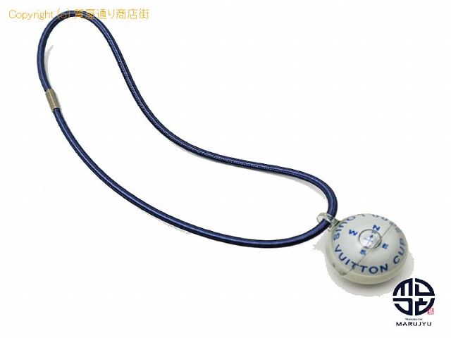 ルイ ヴィトン LOUIS VUITTON カップ 2000年 コンパス 方位磁石  チャーム ネックレス チョーカー 【 TM2009023 】の基本紹介画像 ルイ ヴィトン LOUIS VUITTON カップ 2000年 コンパス 方位磁石  チャーム ネックレス チョーカー 【 TM2009023 】の基本紹介画像