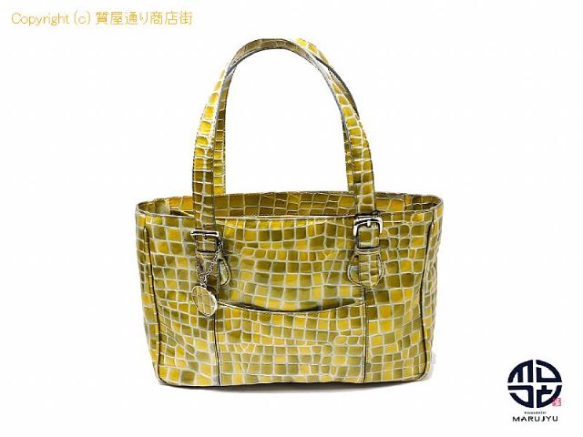 COCCO FIORE コッコフィオーレ エナメルレザー トートバック 【 TM2106075 】の基本紹介画像 COCCO FIORE コッコフィオーレ エナメルレザー トートバック 【 TM2106075 】の基本紹介画像