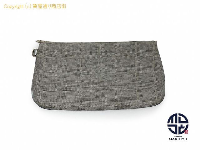 シャネル CHANEL シャネル ニュートラベルライン ココマーク グレー ポーチ 小物入れ 【 TM2311191 】の基本紹介画像 シャネル CHANEL シャネル ニュートラベルライン ココマーク グレー ポーチ 小物入れ 【 TM2311191 】の基本紹介画像