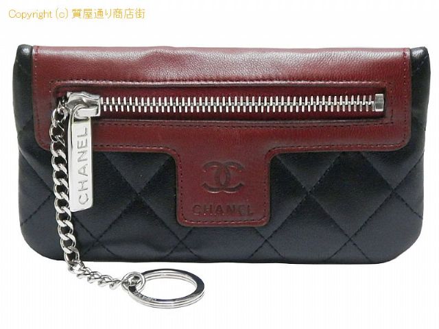 シャネル シャネル CHANEL ラムスキン コココクーン マトラッセ キーリング付コインケース ブラック/ワインレッド 【 SA532405 】の基本紹介画像 シャネル シャネル CHANEL ラムスキン コココクーン マトラッセ キーリング付コインケース ブラック/ワインレッド 【 SA532405 】の基本紹介画像