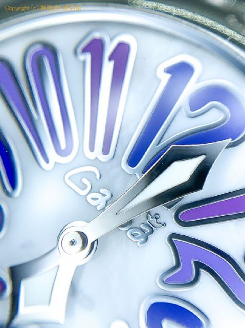 GaGa MILANO ガガミラノ マヌアーレ40 シェル文字盤 腕時計 クオーツ QZ 【 TM1911050 】のオプション紹介画像(2) GaGa MILANO ガガミラノ マヌアーレ40 シェル文字盤 腕時計 クオーツ QZ 【 TM1911050 】のオプション紹介画像(2)