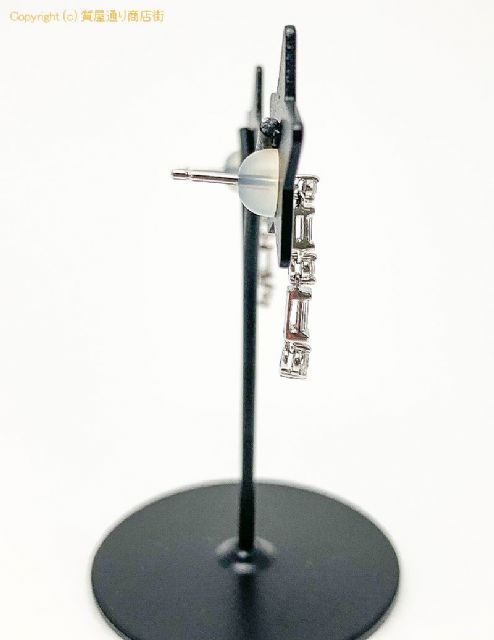 K18 18金ホワイトゴールド ダイヤモンド ピアス 【 TM2006055 】のオプション紹介画像(1) K18 18金ホワイトゴールド ダイヤモンド ピアス 【 TM2006055 】のオプション紹介画像(1)