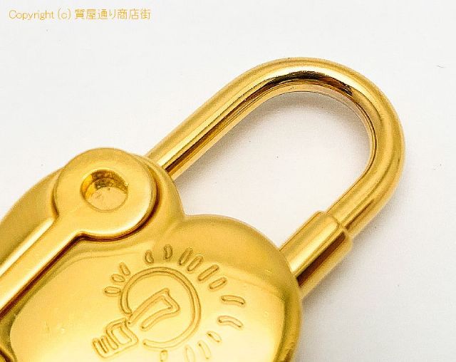 エルメス HERMES エルメス 2004 ANNEE DE LA FANTAISIE ファンタジー ハート カデナ チャーム ペンダント 【 TM2009160 】のオプション紹介画像(3) エルメス HERMES エルメス 2004 ANNEE DE LA FANTAISIE ファンタジー ハート カデナ チャーム ペンダント 【 TM2009160 】のオプション紹介画像(3)