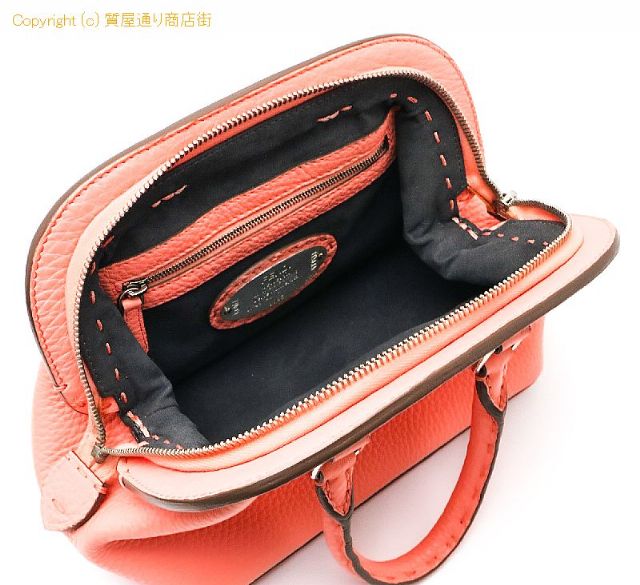 フェンディ セレリア FENDI フェンディ  セレリア  ミニアデーレ 2WAYショルダーバック 【 TM2104158 】のオプション紹介画像(4) フェンディ セレリア FENDI フェンディ  セレリア  ミニアデーレ 2WAYショルダーバック 【 TM2104158 】のオプション紹介画像(4)