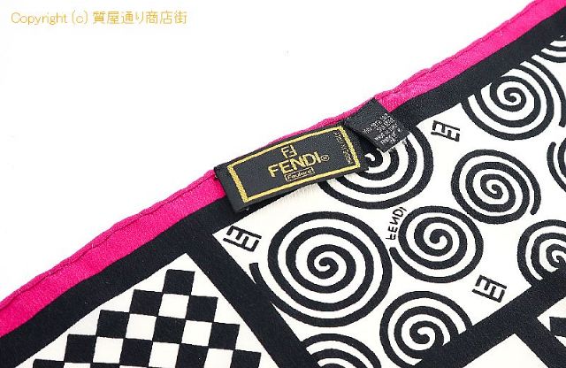 フェンディ FENDI フェンディ シルク スカーフ 【 TM2110023 】のオプション紹介画像(1) フェンディ FENDI フェンディ シルク スカーフ 【 TM2110023 】のオプション紹介画像(1)