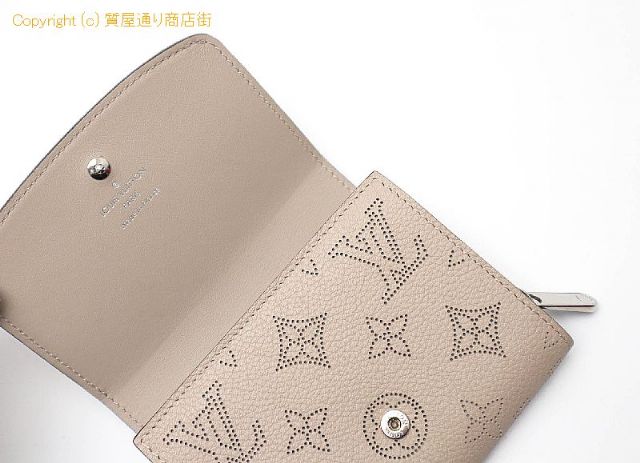 ルイ ヴィトン マヒナライン LOUIS VUITTON ルイヴィトン マヒナライン ポルトフォイユ・イリス コンパクト 財布 M62542 ガレ 【 TM2202072 】のオプション紹介画像(2) ルイ ヴィトン マヒナライン LOUIS VUITTON ルイヴィトン マヒナライン ポルトフォイユ・イリス コンパクト 財布 M62542 ガレ 【 TM2202072 】のオプション紹介画像(2)