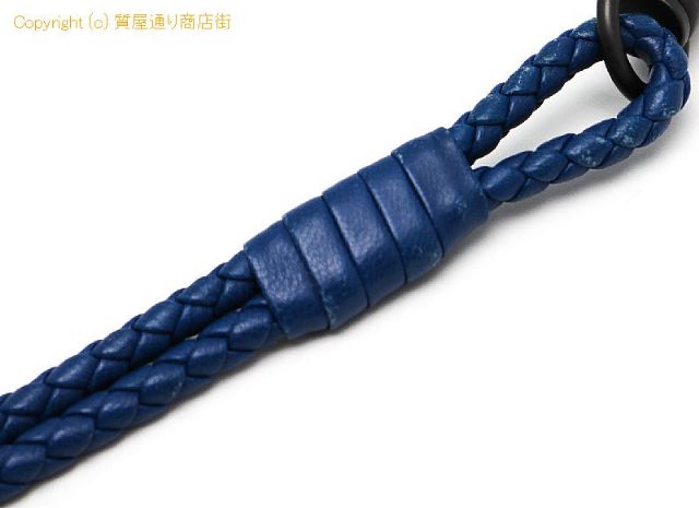 ボッテガヴェネタ ボッテガヴェネタ  イントレチャート 青 ナッパ ネックストラップ キーホルダー ※リング欠品 【 TM2205087 】のオプション紹介画像(4) ボッテガヴェネタ ボッテガヴェネタ  イントレチャート 青 ナッパ ネックストラップ キーホルダー ※リング欠品 【 TM2205087 】のオプション紹介画像(4)