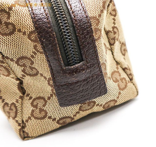 グッチ GUCCI グッチ GGキャンパス ポーチ 【 TM2209077 】のオプション紹介画像(3) グッチ GUCCI グッチ GGキャンパス ポーチ 【 TM2209077 】のオプション紹介画像(3)