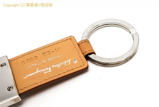 フェラガモ Ferragamo フェラガモ キーリング ガンチーニ 【 TM2211052 】のオプション紹介画像(1) フェラガモ Ferragamo フェラガモ キーリング ガンチーニ 【 TM2211052 】のオプション紹介画像(1)