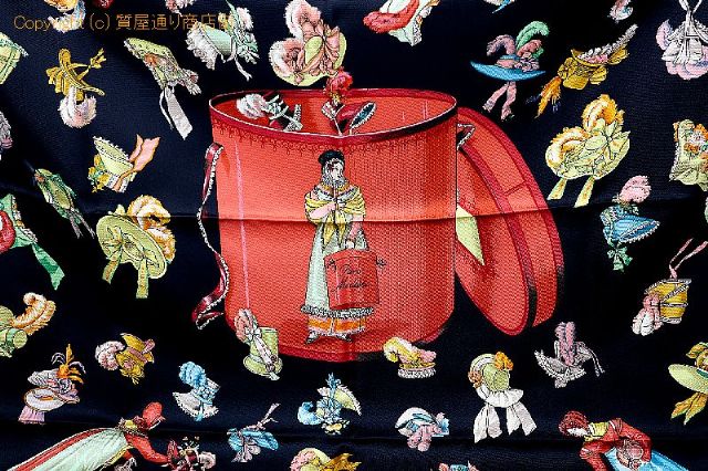 エルメス HERMES エルメス Paris Modiste パリの帽子店 シルク ブラック スカーフ カレ90 アパレル 【 TM2301080 】のオプション紹介画像(1) エルメス HERMES エルメス Paris Modiste パリの帽子店 シルク ブラック スカーフ カレ90 アパレル 【 TM2301080 】のオプション紹介画像(1)