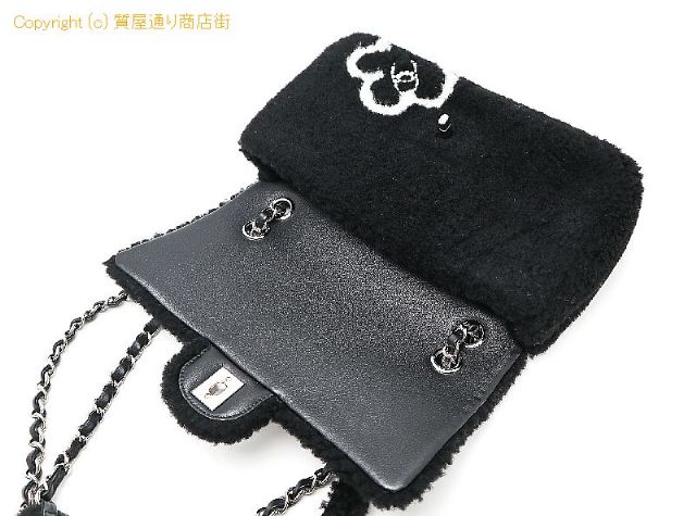 シャネル CHANEL  シャネル ムートン カメリア ココマーク チェーンショルダーバック AS3407 モコモコ 黒 シルバー金具 【 TM2302052 】のオプション紹介画像(3) シャネル CHANEL  シャネル ムートン カメリア ココマーク チェーンショルダーバック AS3407 モコモコ 黒 シルバー金具 【 TM2302052 】のオプション紹介画像(3)