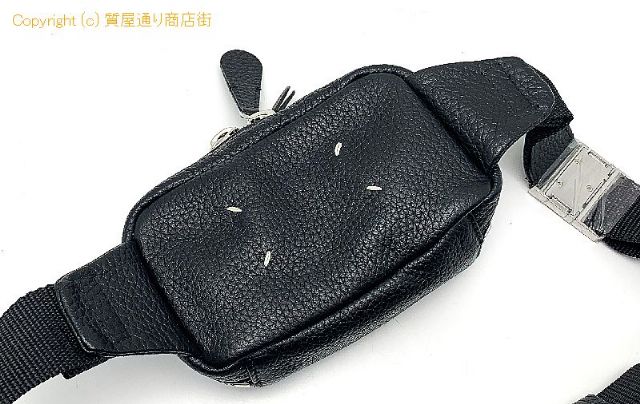 メゾンマルジェラ Maison Margiela メゾンマルジェラ 黒 ベルトバック ウエストポーチ S55WB0019/P0399 ボディバック 【 TM2303006 】のオプション紹介画像(2) メゾンマルジェラ Maison Margiela メゾンマルジェラ 黒 ベルトバック ウエストポーチ S55WB0019/P0399 ボディバック 【 TM2303006 】のオプション紹介画像(2)