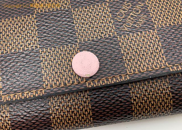 ルイ ヴィトン ダミエ LOUIS VUITTON ルイヴィトン ダミエ ローズバレリーヌ ミュルティクレ6 N41624 キーケース6連 【 TM2304017 】のオプション紹介画像(1) ルイ ヴィトン ダミエ LOUIS VUITTON ルイヴィトン ダミエ ローズバレリーヌ ミュルティクレ6 N41624 キーケース6連 【 TM2304017 】のオプション紹介画像(1)