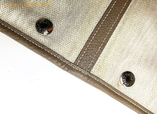 エルメス ガーデンパーティー HERMES エルメス ネコンダ ガーデンパーティPM トートバック エトゥープ シルバー金具 □N刻印 【 TM2311185 】のオプション紹介画像(4) エルメス ガーデンパーティー HERMES エルメス ネコンダ ガーデンパーティPM トートバック エトゥープ シルバー金具 □N刻印 【 TM2311185 】のオプション紹介画像(4)