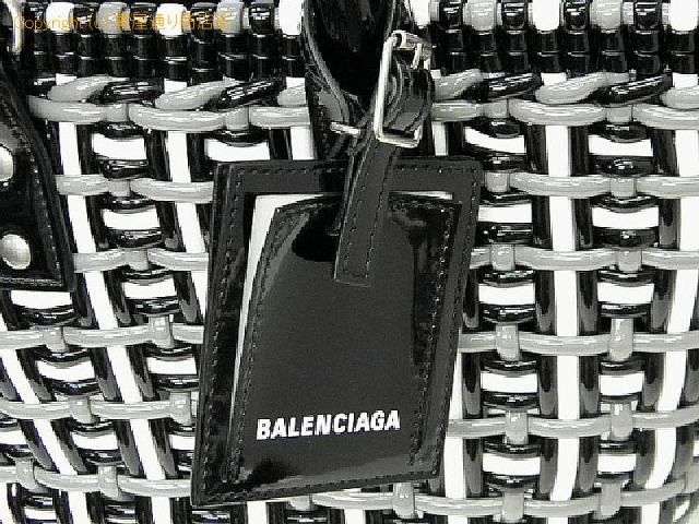 バレンシアガ バレンシアガ BALENCIAGA ビストロXS バスケット 2WAY ハンドバッグ 671342 ブラック/ホワイト/グレー 【 SA532487 】のオプション紹介画像(4) バレンシアガ バレンシアガ BALENCIAGA ビストロXS バスケット 2WAY ハンドバッグ 671342 ブラック/ホワイト/グレー 【 SA532487 】のオプション紹介画像(4)