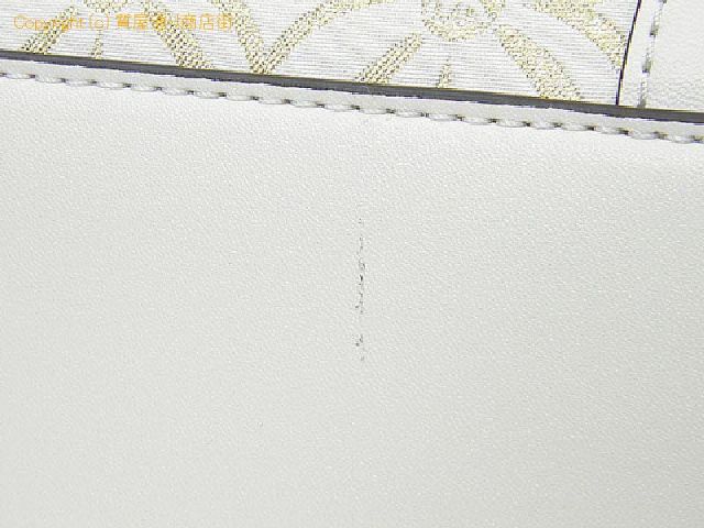 マイケルコース マイケルコース MICHAEL KORS トラベル ダッフル サッチェル 2WAYミニボストン 35F4GTFS6J ホワイト ゴールド 【 SA532508 】のオプション紹介画像(2) マイケルコース マイケルコース MICHAEL KORS トラベル ダッフル サッチェル 2WAYミニボストン 35F4GTFS6J ホワイト ゴールド 【 SA532508 】のオプション紹介画像(2)