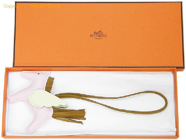 エルメス エルメス HERMES バッグチャーム ペガサス ロデオPM ローズダーリン/ジョーヌミルトン/クラフト K刻印 【 SA532519 】のオプション紹介画像(2) エルメス エルメス HERMES バッグチャーム ペガサス ロデオPM ローズダーリン/ジョーヌミルトン/クラフト K刻印 【 SA532519 】のオプション紹介画像(2)